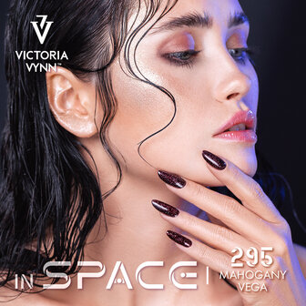 Victoria Vynn&trade; Gel Polish Soak 295 Mahonie Vega  In Space