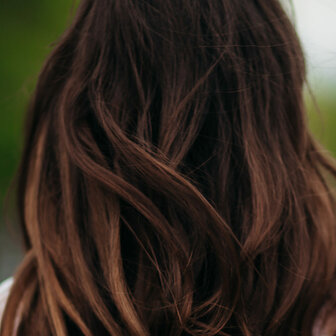 Slim Tape Extensions 50cm Kleur: 1A- Q4 ombre root Estee paris